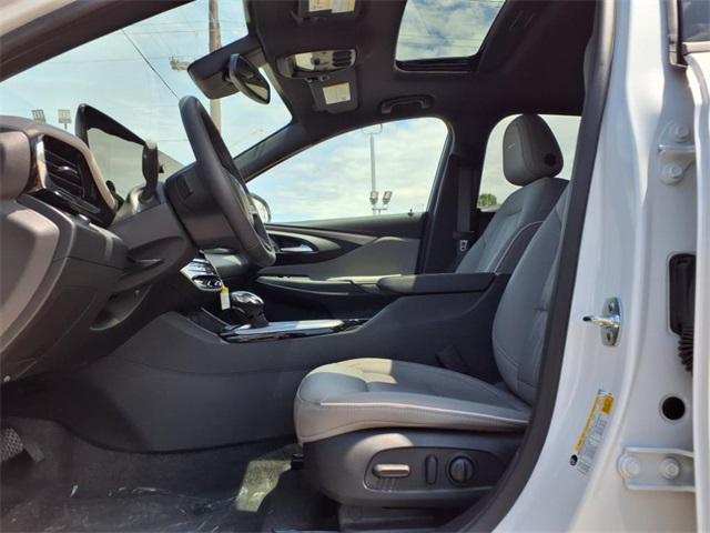 new 2025 Buick Envista car