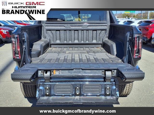 new 2025 GMC HUMMER EV Pickup car