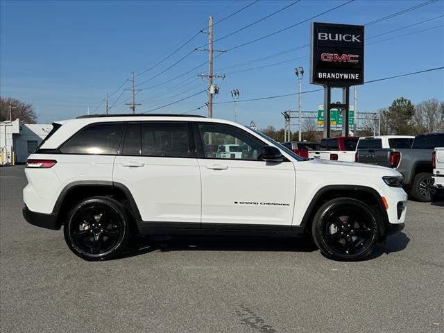 used 2023 Jeep Grand Cherokee car, priced at $36,481