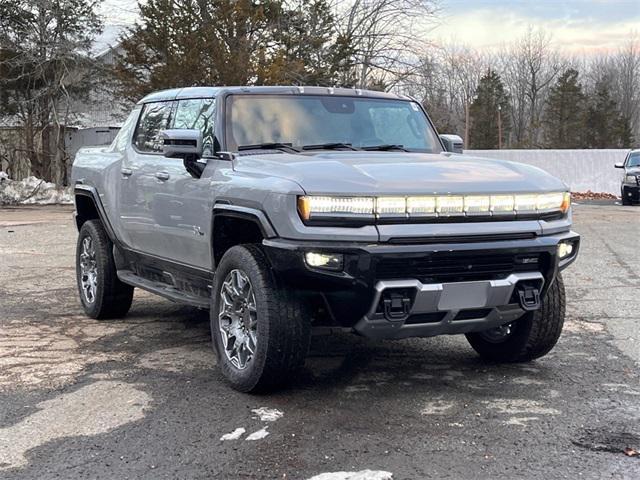 new 2025 GMC HUMMER EV Pickup car