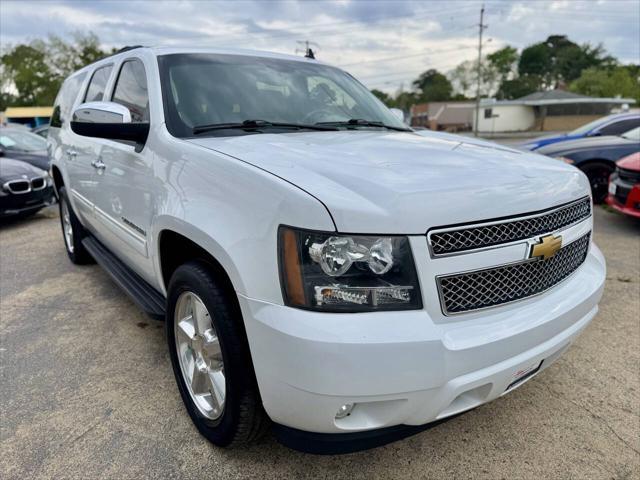 used 2014 Chevrolet Suburban car, priced at $10,995
