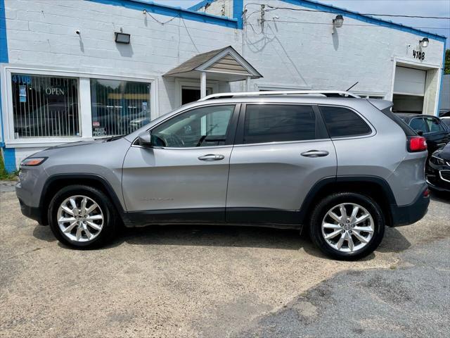 used 2015 Jeep Cherokee car, priced at $10,495