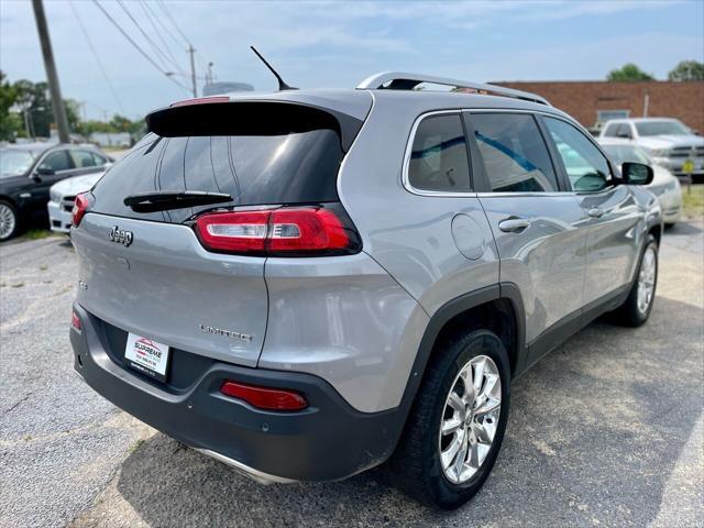 used 2015 Jeep Cherokee car, priced at $10,495