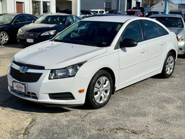 used 2014 Chevrolet Cruze car, priced at $5,995