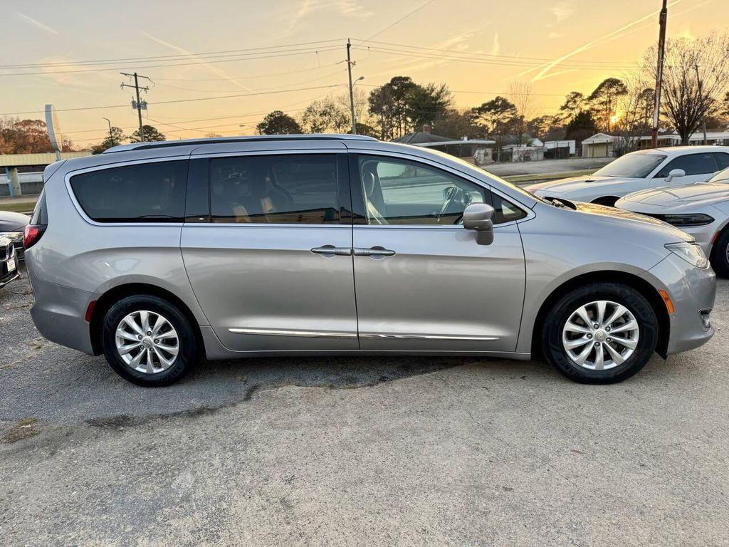 used 2018 Chrysler Pacifica car, priced at $9,995