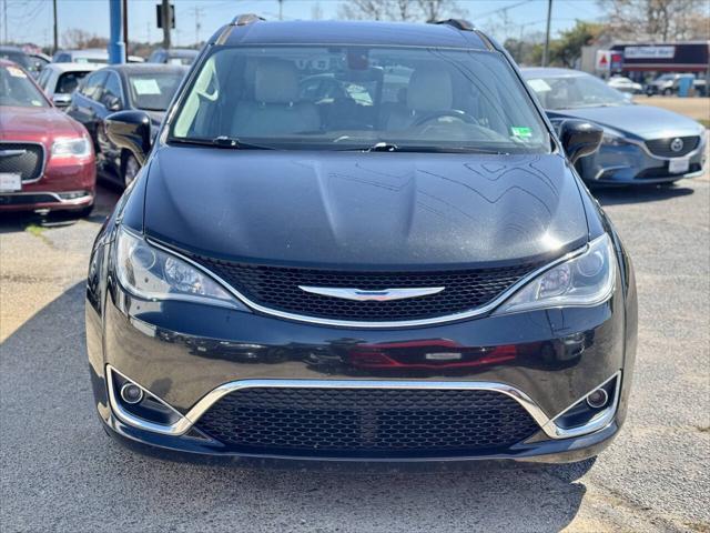 used 2018 Chrysler Pacifica car, priced at $11,695