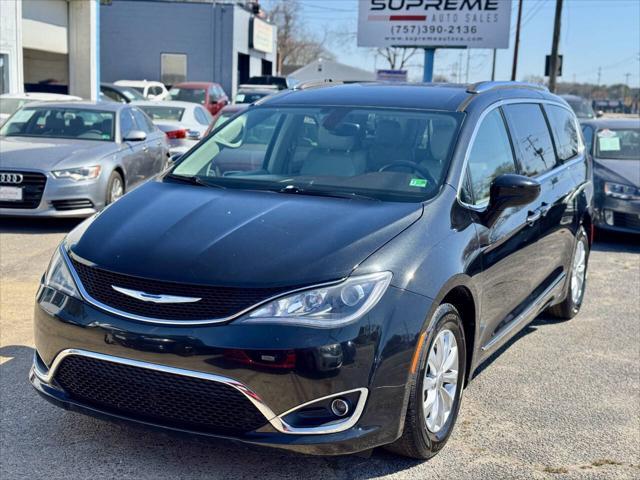 used 2018 Chrysler Pacifica car, priced at $11,695