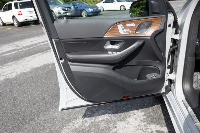 new 2025 Mercedes-Benz GLE 450 car, priced at $84,530