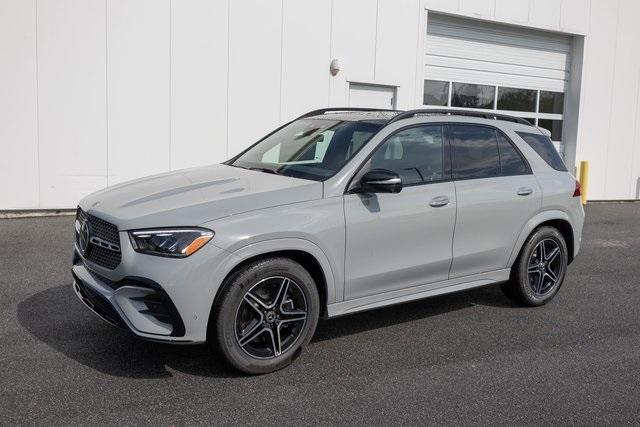 new 2025 Mercedes-Benz GLE 450 car, priced at $84,530