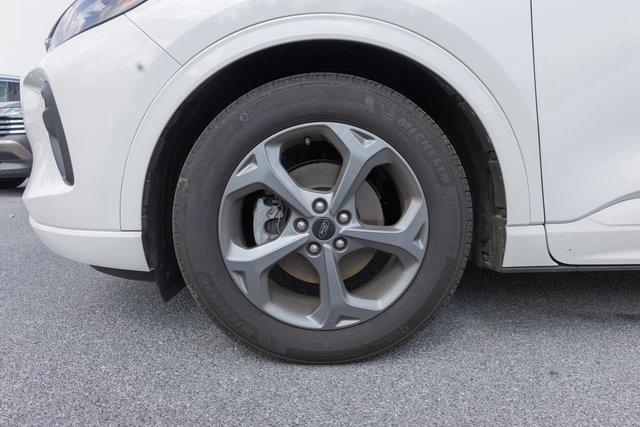 used 2023 Ford Escape car, priced at $21,999