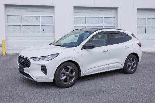 used 2023 Ford Escape car, priced at $21,999