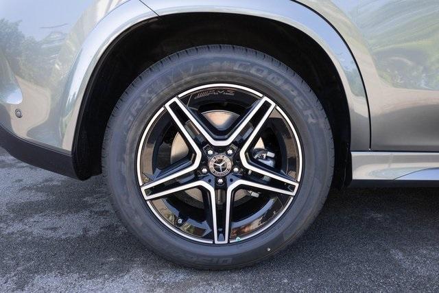 new 2025 Mercedes-Benz GLE 450 car, priced at $81,005