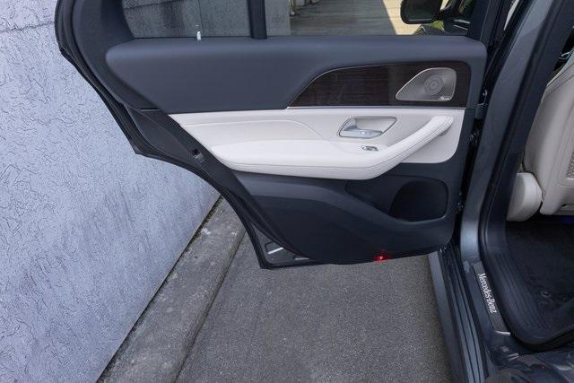 new 2025 Mercedes-Benz GLE 450 car, priced at $81,005