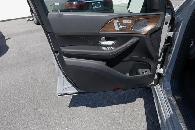new 2025 Mercedes-Benz GLE 450 car, priced at $84,530
