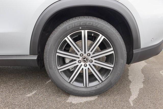 new 2025 Mercedes-Benz GLE 450 car, priced at $75,795