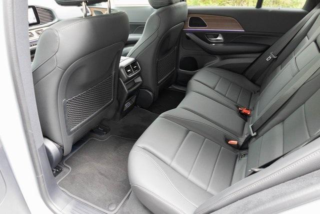 new 2025 Mercedes-Benz GLE 450 car, priced at $75,795