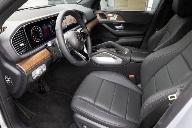 new 2025 Mercedes-Benz GLE 450 car, priced at $75,795