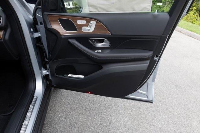new 2025 Mercedes-Benz GLE 450 car, priced at $75,795