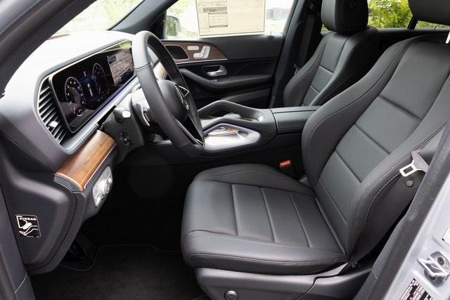new 2025 Mercedes-Benz GLE 450 car, priced at $75,795