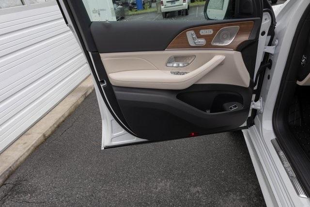new 2025 Mercedes-Benz GLE 450 car, priced at $84,530