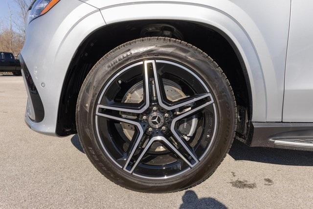 new 2025 Mercedes-Benz GLS 450 car, priced at $95,865