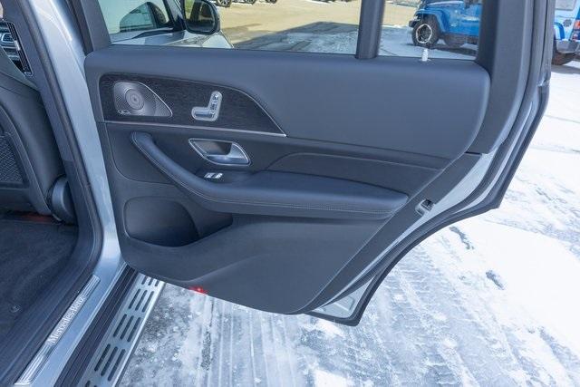 new 2025 Mercedes-Benz GLS 450 car, priced at $95,865