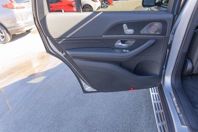 new 2025 Mercedes-Benz GLS 450 car, priced at $95,865