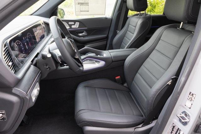 new 2025 Mercedes-Benz GLE 580 car, priced at $100,180