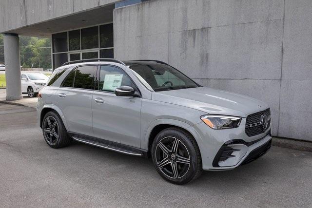 new 2025 Mercedes-Benz GLE 580 car, priced at $100,180