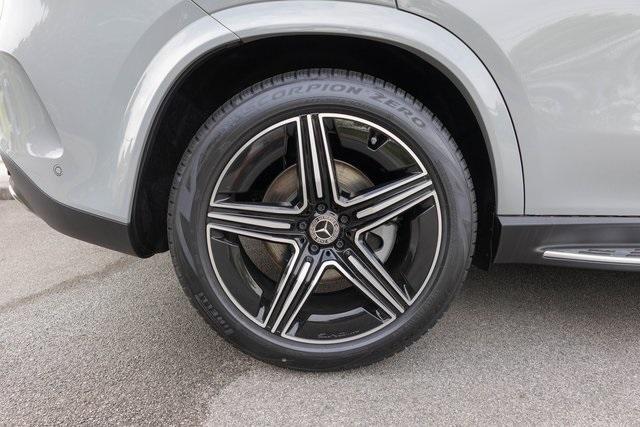 new 2025 Mercedes-Benz GLE 580 car, priced at $100,180