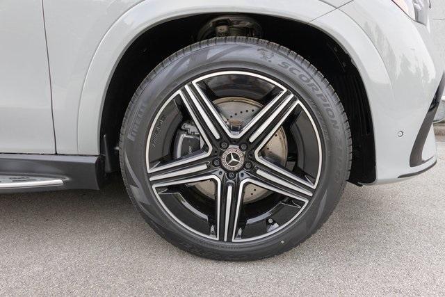 new 2025 Mercedes-Benz GLE 580 car, priced at $100,180
