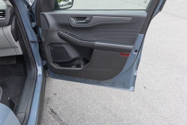 used 2023 Ford Escape car, priced at $24,999