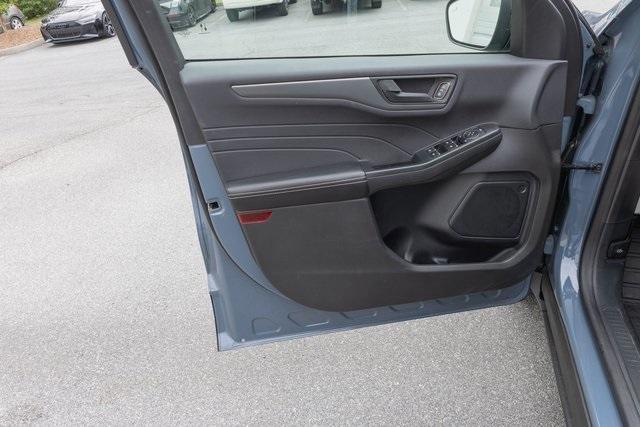 used 2023 Ford Escape car, priced at $24,999