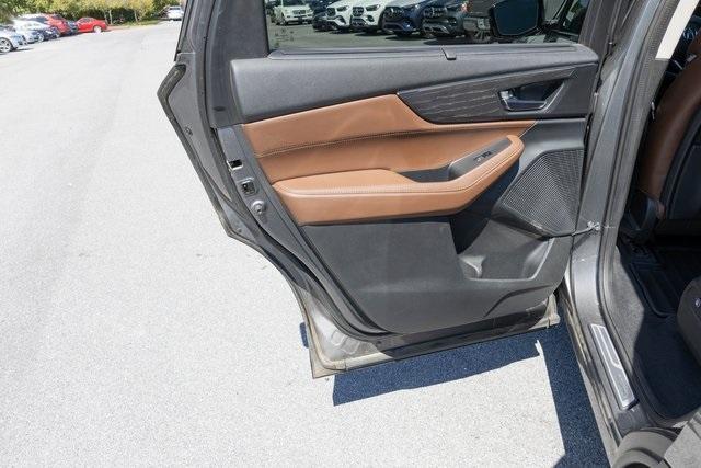 used 2023 Acura MDX car, priced at $43,999
