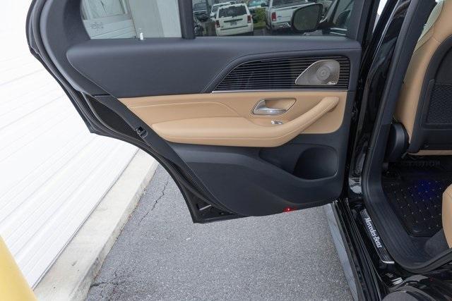 new 2025 Mercedes-Benz GLE 450 car, priced at $85,575