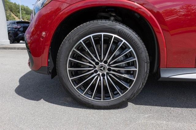 new 2025 Mercedes-Benz GLC 300 car, priced at $64,535