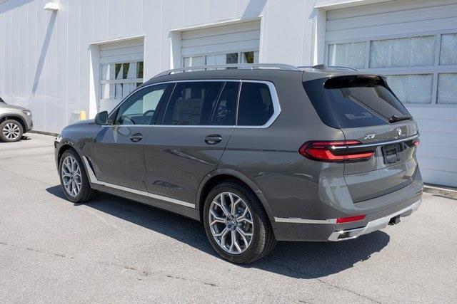 new 2026 BMW X7 car, priced at $96,175