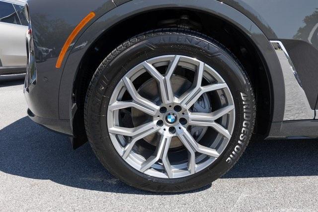 new 2026 BMW X7 car, priced at $96,175