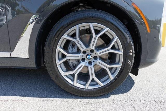new 2026 BMW X7 car, priced at $96,175