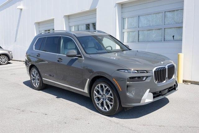 new 2026 BMW X7 car, priced at $96,175