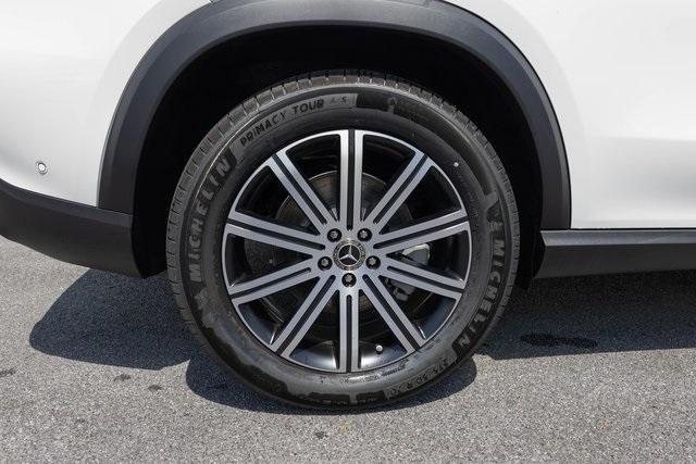 new 2025 Mercedes-Benz GLE 450 car, priced at $73,745