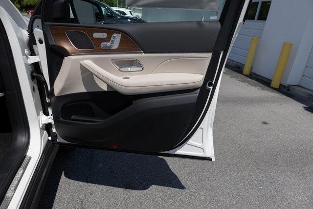 new 2025 Mercedes-Benz GLE 450 car, priced at $73,745