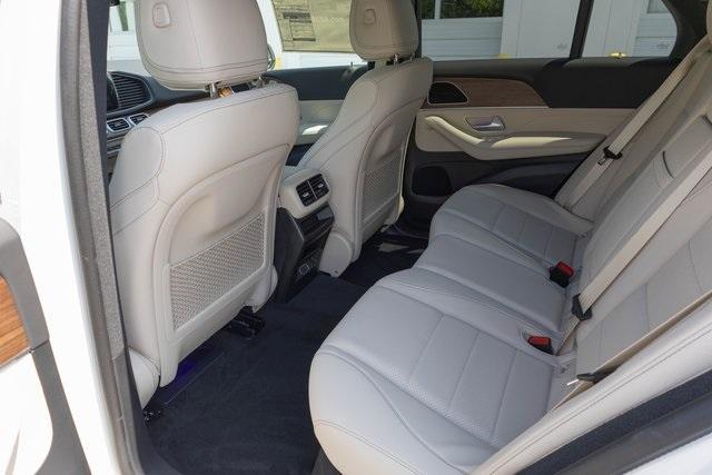 new 2025 Mercedes-Benz GLE 450 car, priced at $73,745