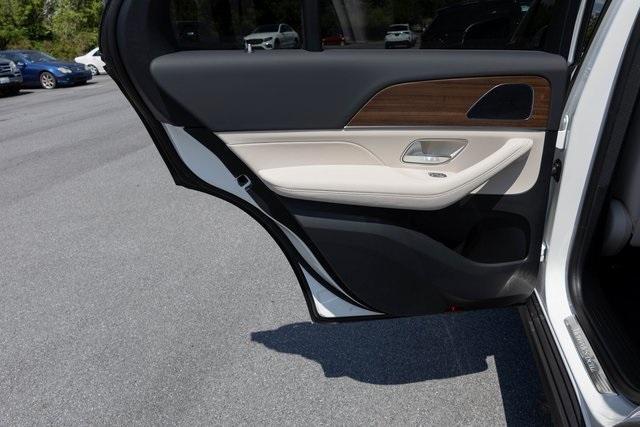 new 2025 Mercedes-Benz GLE 450 car, priced at $73,745