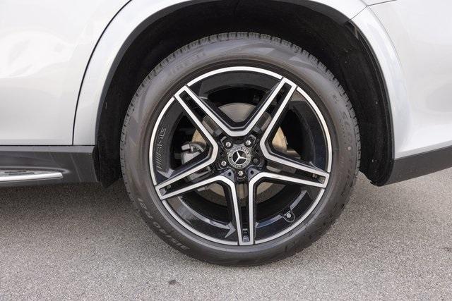 new 2025 Mercedes-Benz GLS 450 car, priced at $99,580
