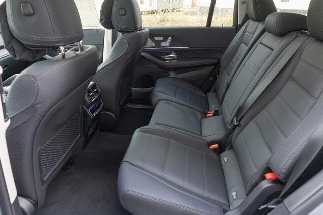 new 2025 Mercedes-Benz GLS 450 car, priced at $99,580