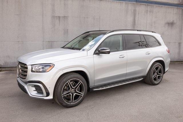 new 2025 Mercedes-Benz GLS 450 car, priced at $99,580