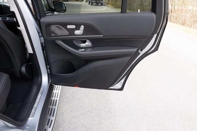new 2025 Mercedes-Benz GLS 450 car, priced at $99,580