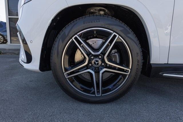 new 2025 Mercedes-Benz GLS 450 car, priced at $109,265
