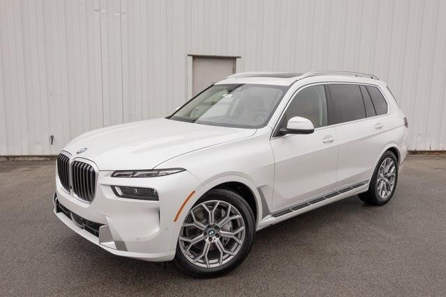 new 2025 BMW X7 car, priced at $92,885